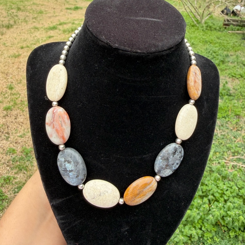 Vintage Marbeled Stone Silver Tone Beaded Necklace